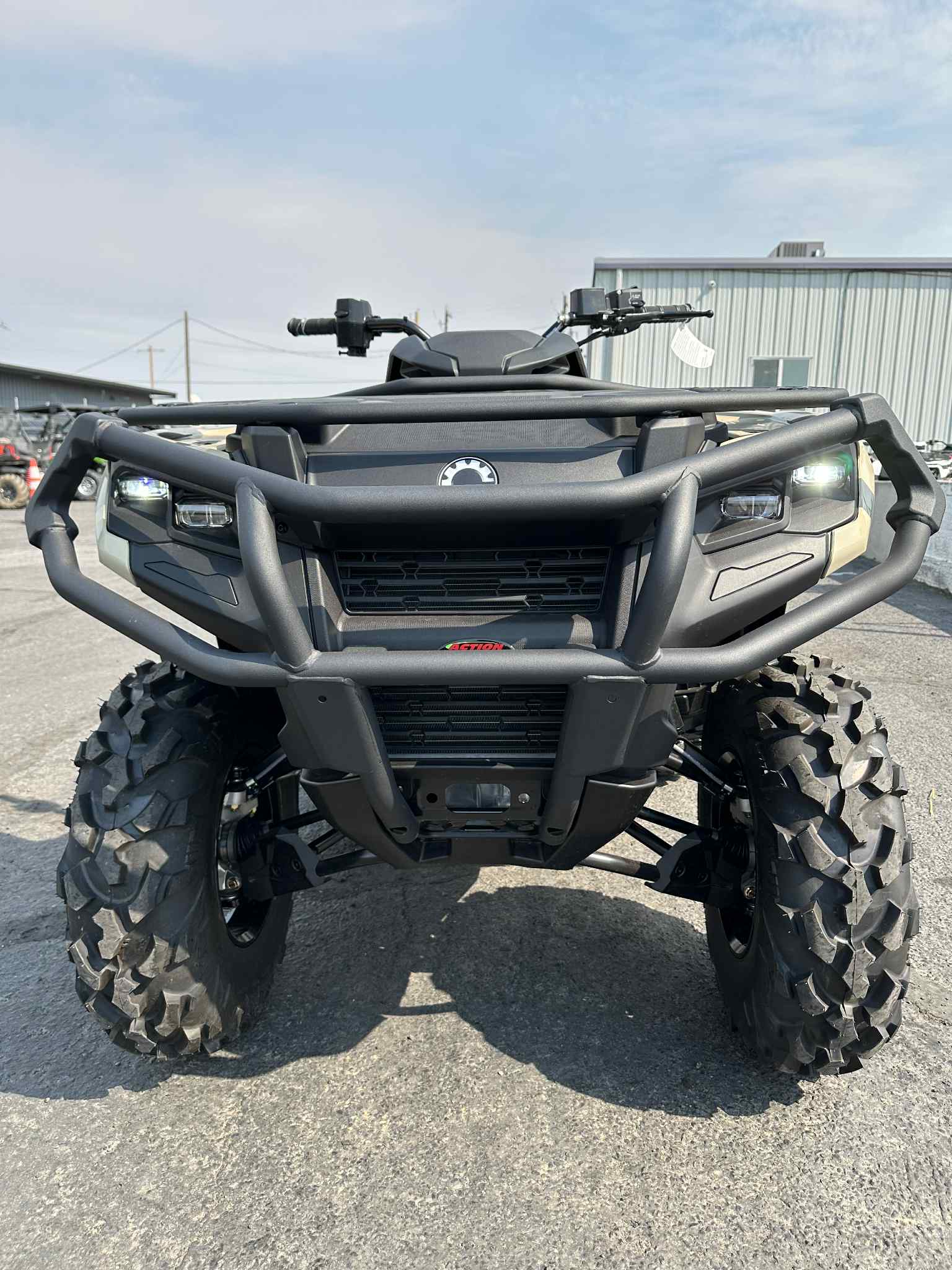 2025 Can-Am OUTLANDER PRO XU HD5 GN 25 - Photo 4